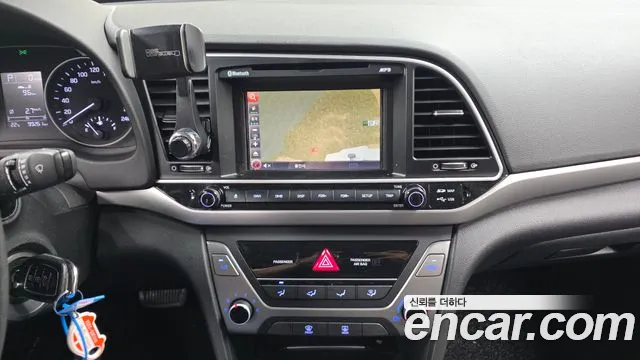 Hyundai Avante 2016 thumb 12