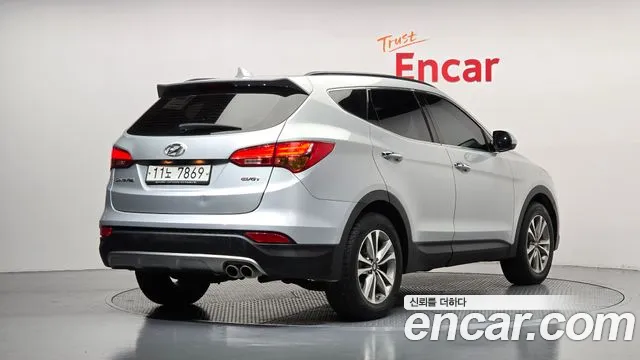 Hyundai Santa Fe 2015 thumb 2