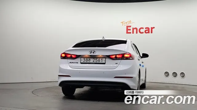 Hyundai Avante 2017 thumb 4