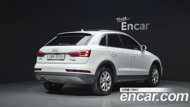 Audi Q3 2015 thumb 2