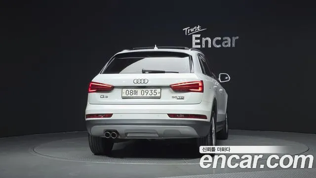 Audi Q3 2015 thumb 4