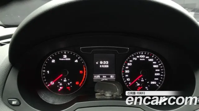 Audi Q3 2015 thumb 8
