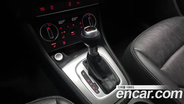 Audi Q3 2015 thumb 9