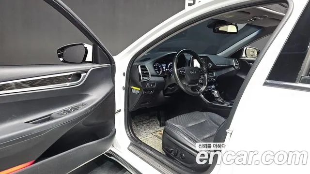 Hyundai Grandeur 2017 thumb 10