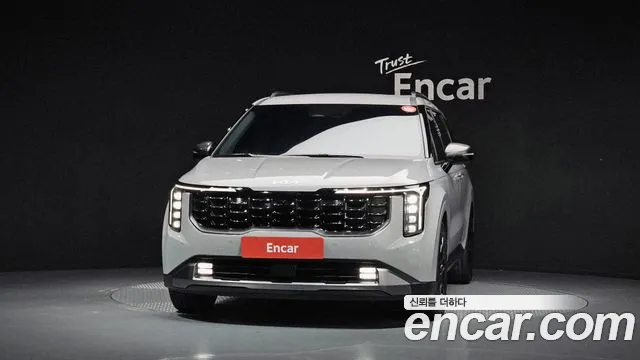 Kia Carnival 2024 thumb 3