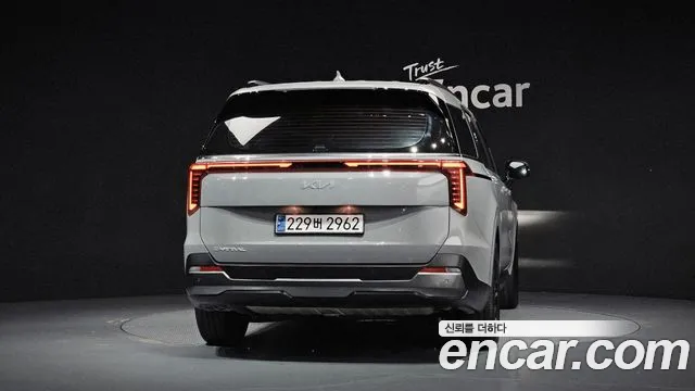 Kia Carnival 2024 thumb 4