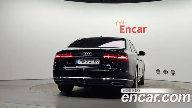 Audi A8 2014 thumb 4