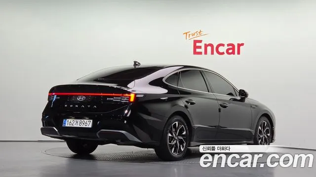 Hyundai Sonata 2023 thumb 2