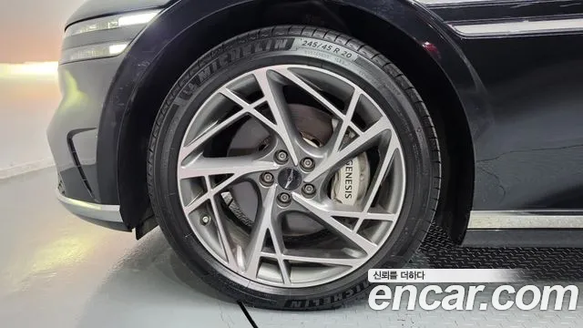 Genesis G90 2022 thumb 5