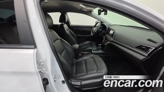 Hyundai Avante 2018 thumb 10