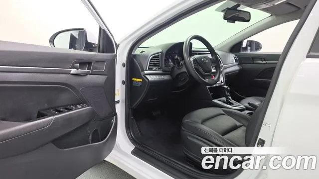 Hyundai Avante 2018 thumb 11