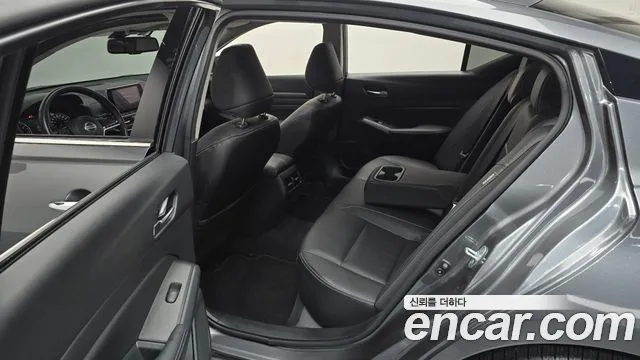Nissan Altima 2019 thumb 11