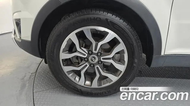 KG_Mobility_Ssangyong KORANDO 2016 thumb 5