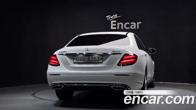 Mercedes-Benz E-Класс 2019 thumb 4