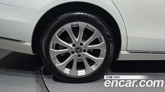 Mercedes-Benz E-Класс 2019 thumb 5