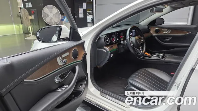 Mercedes-Benz E-Класс 2019 thumb 10