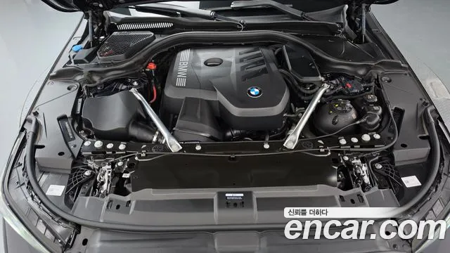 BMW 5-Series 2025 thumb 6