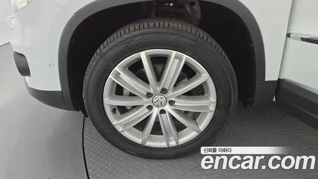 Volkswagen Tiguan 2016 thumb 5
