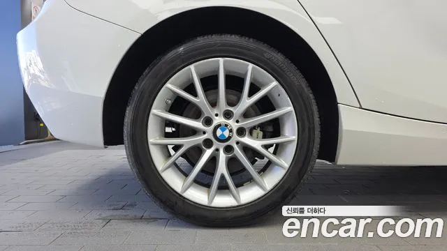 BMW 1-Series 2015 thumb 5