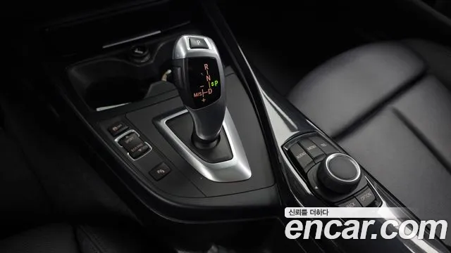 BMW 1-Series 2015 thumb 9