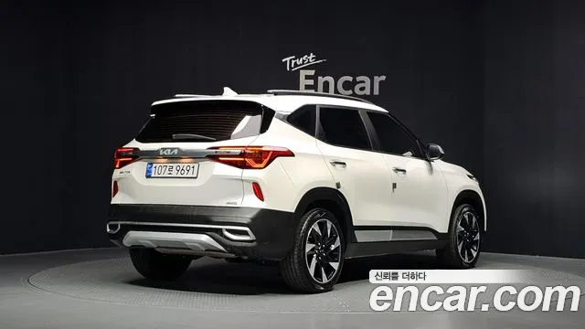 Kia Seltos 2021 thumb 2