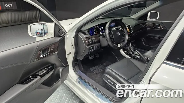 Honda Accord 2017 thumb 9
