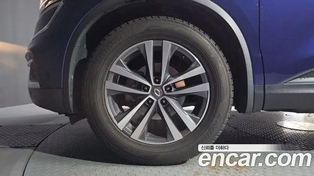 Renault-KoreaSamsung Koleos 2019 thumb 5