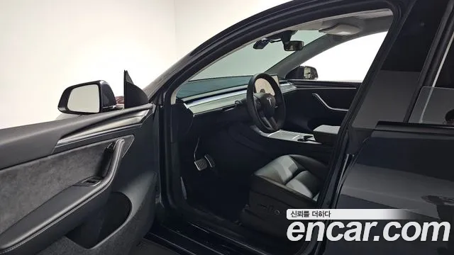 Tesla Model Y 2024 thumb 10