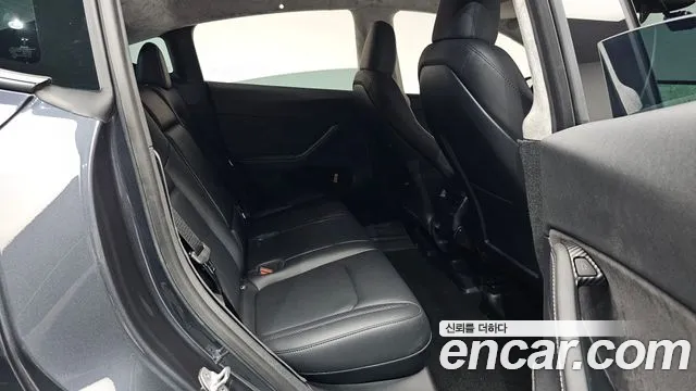 Tesla Model Y 2024 thumb 11