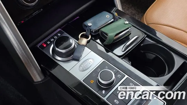 Land Rover Discovery 2019 thumb 9
