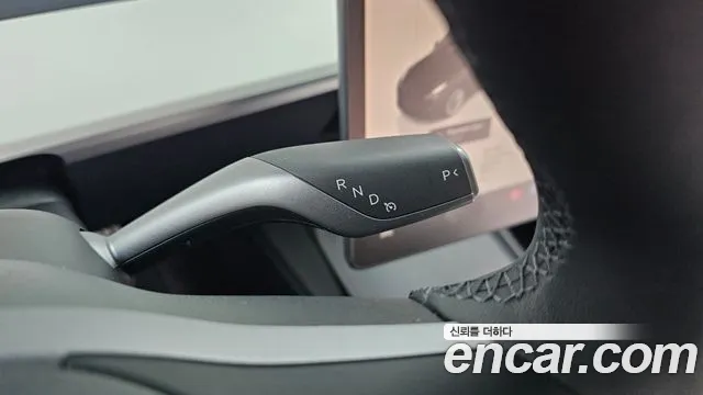 Tesla Model 3 2022 thumb 8
