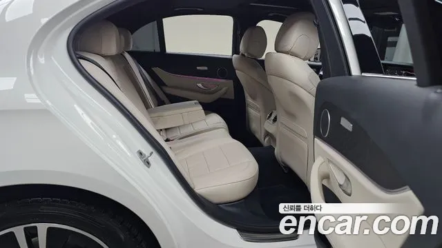 Mercedes-Benz E-Класс 2022 thumb 10