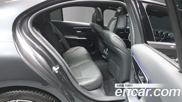 Mercedes-Benz C-Класс 2024 thumb 12