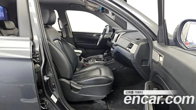 KG_Mobility_Ssangyong Rexton 2018 thumb 11