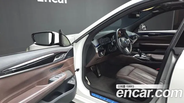 BMW Gran Turismo 2021 thumb 10