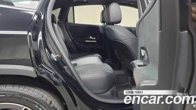 Mercedes-Benz GLA 2020 thumb 10