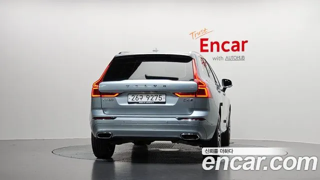 Volvo XC60 2017 thumb 4