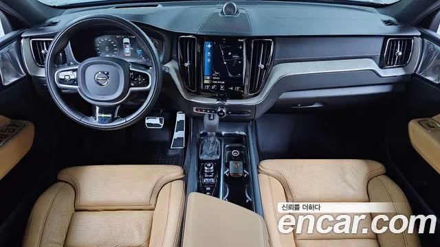 Volvo XC60 2017 thumb 7