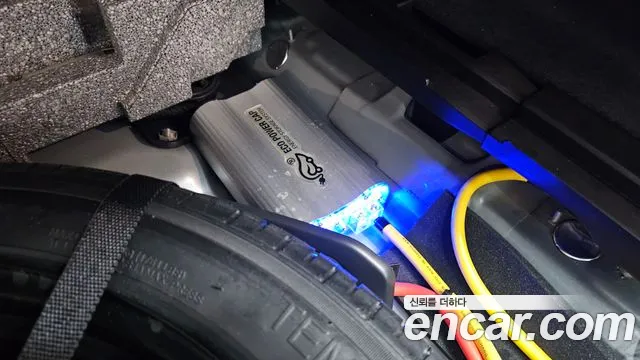 Volvo XC60 2017 thumb 12