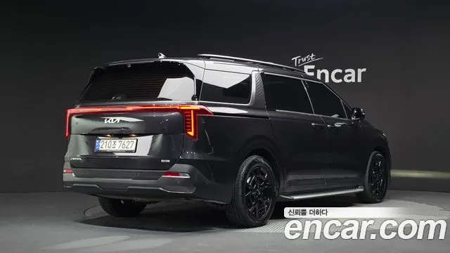 Kia Carnival 2024 thumb 2
