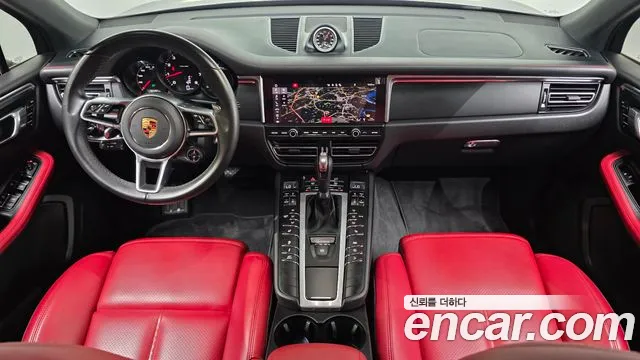 Porsche Macan 2021 thumb 7
