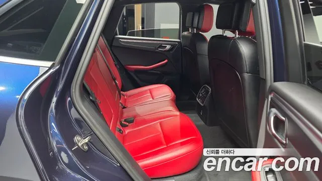 Porsche Macan 2021 thumb 12