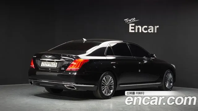 Genesis G90 2018 thumb 2