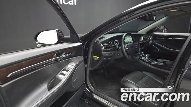 Genesis G90 2018 thumb 10