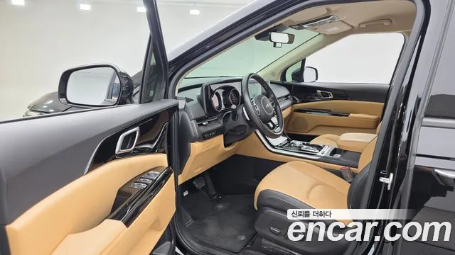 Kia Carnival 2023 thumb 10