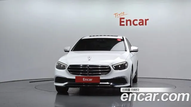 Mercedes-Benz E-Класс 2023 thumb 3
