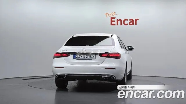 Mercedes-Benz E-Класс 2023 thumb 4