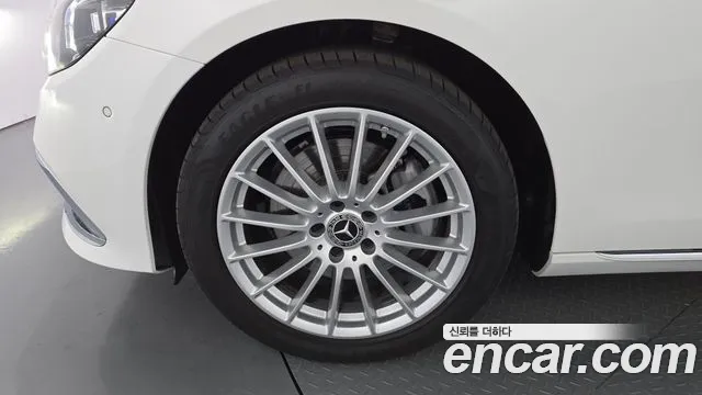 Mercedes-Benz E-Класс 2023 thumb 5