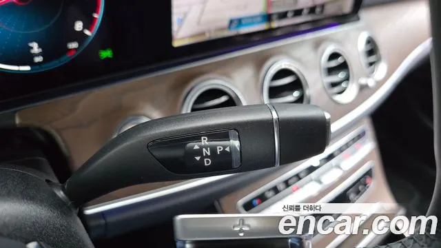Mercedes-Benz E-Класс 2023 thumb 9