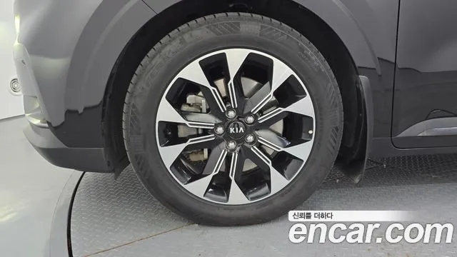 Kia Carnival 2020 thumb 5